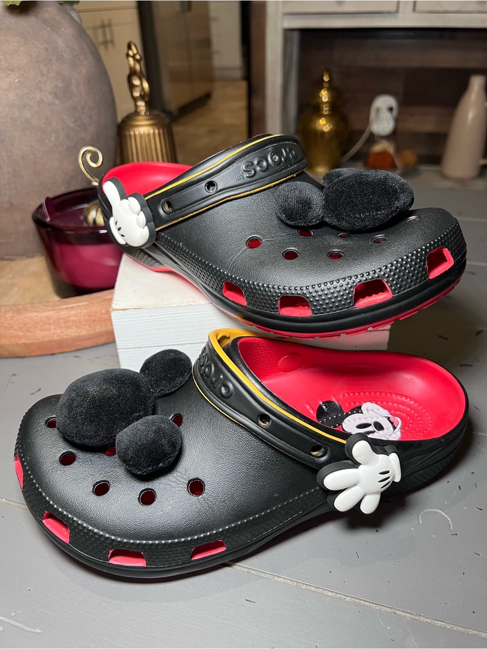Crocs Women’s Black & Red Mickey Mouse Clog Shoes Size 8
